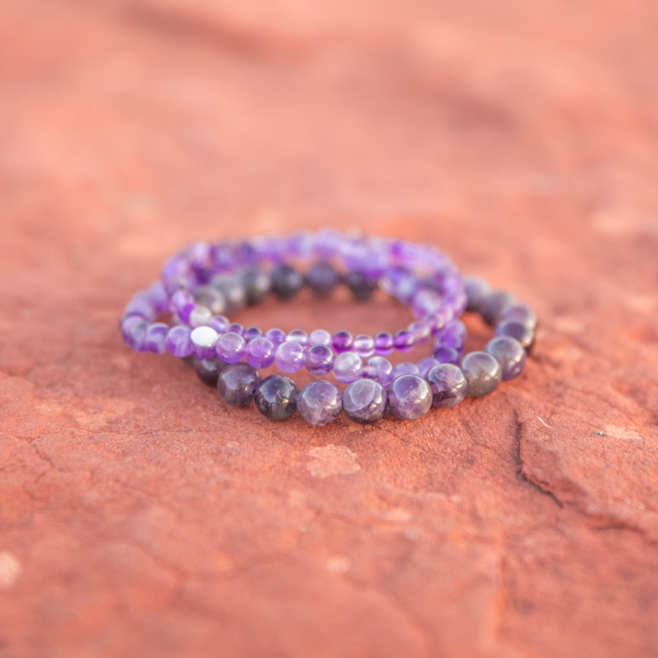 healing crystals: amethyst bracelet in sedona, arizona used for energy healing