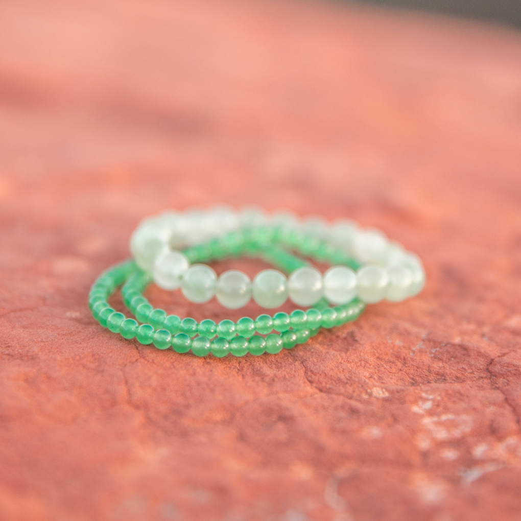 healing crystals: green aventurine bracelet in sedona, arizona used for energy healing