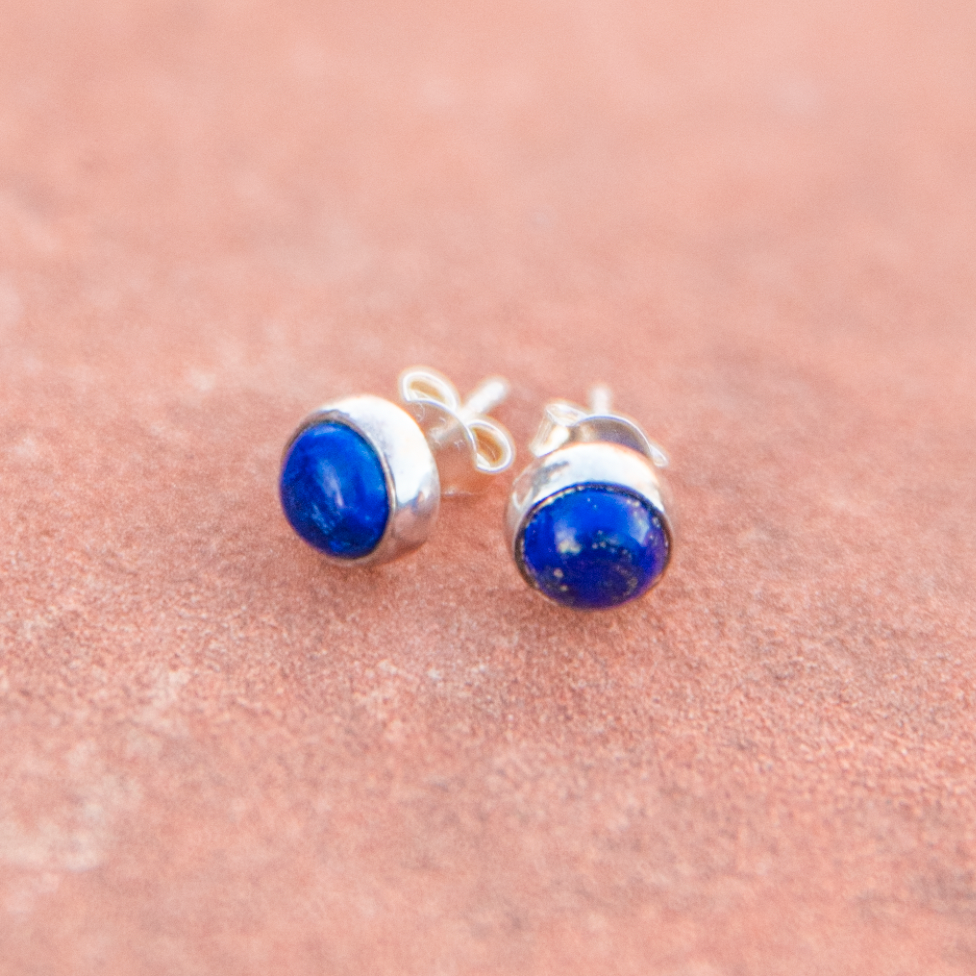 crystal jewelry: lapis lazuli earrings in sedona, arizona used for energy healing