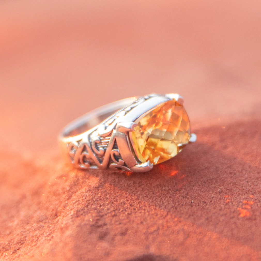 crystal jewelry: citrine ring in sedona, arizona used for energy healing