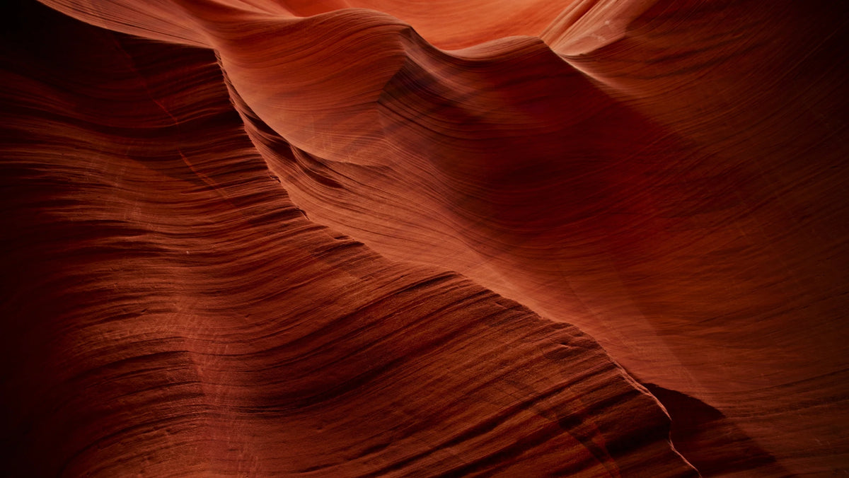 Sweeping layers of red sandstone